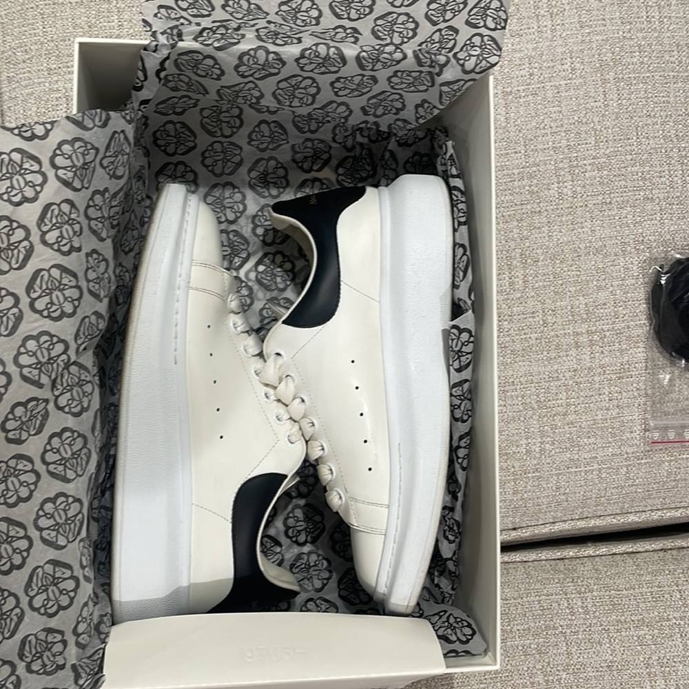 Size 40 Alexander McQueen sneakers